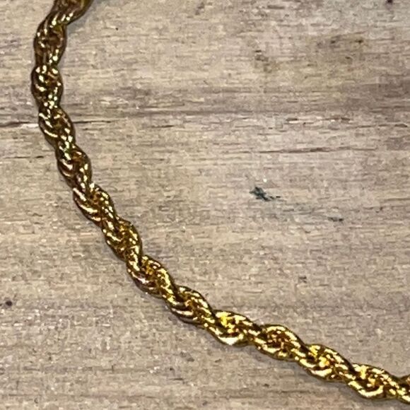 Gold Tone Rope Tennis Bracelet 71/2” Long - Picture 3 of 8